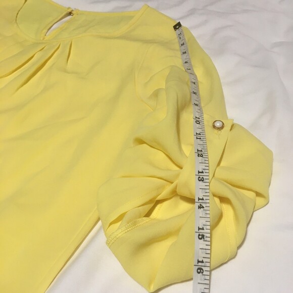 Unbranded top Womens Medium sunshine yellow roll tab sleeves keyhole back blouse - Picture 4 of 6